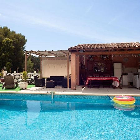 Appartement Avec Piscine Et Cuisine Roquefort-la-Bedoule Exterior photo